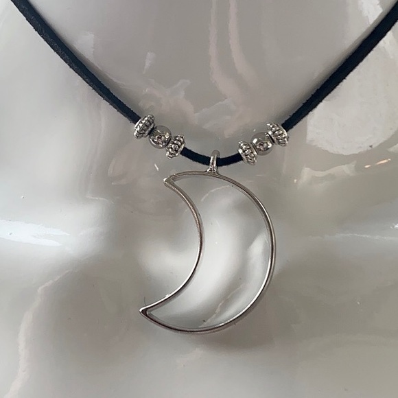 moon black suede adjustable necklace - Picture 6 of 8